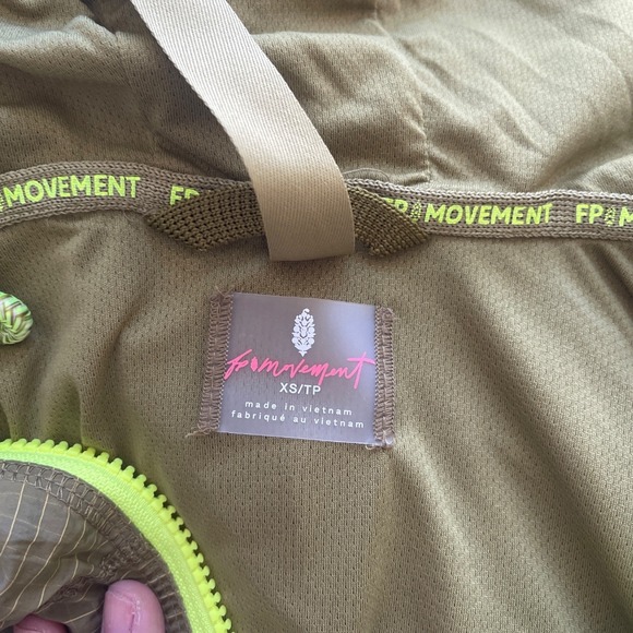 NWT Free People FP Movement Light Packer Hike Pullover Jacket Martini Green XS - Picture 6 of 13